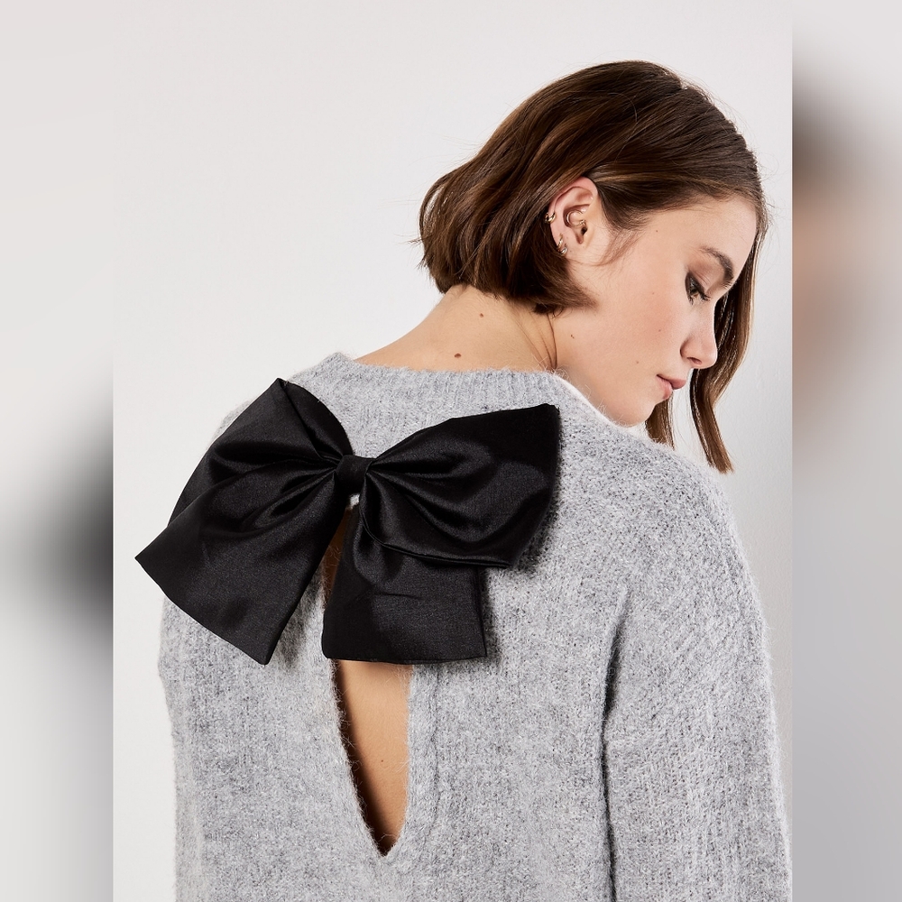 Bow Back Lurex Fuzzy sweater - Picture 3 of 9
